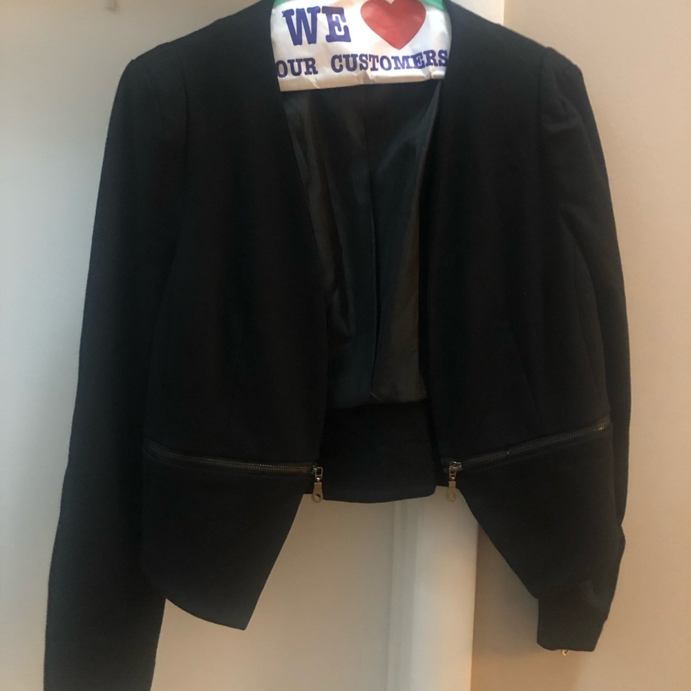 Cropped blazer